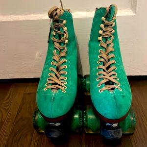 Moxi green apple Lolly skates size 7